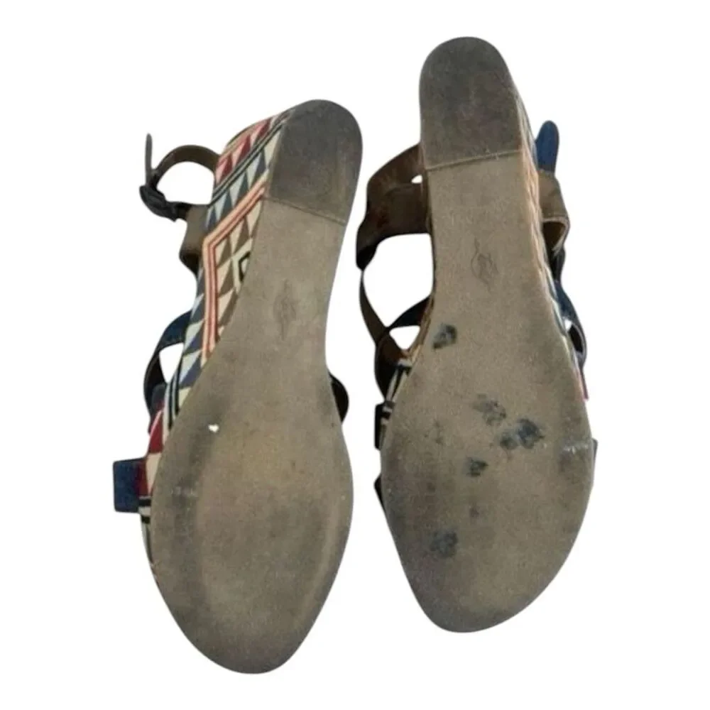 Levi’s Blue Canvas Wedge Sandals Size 8 Boho Crisscross Denim Strap Buckle Heels